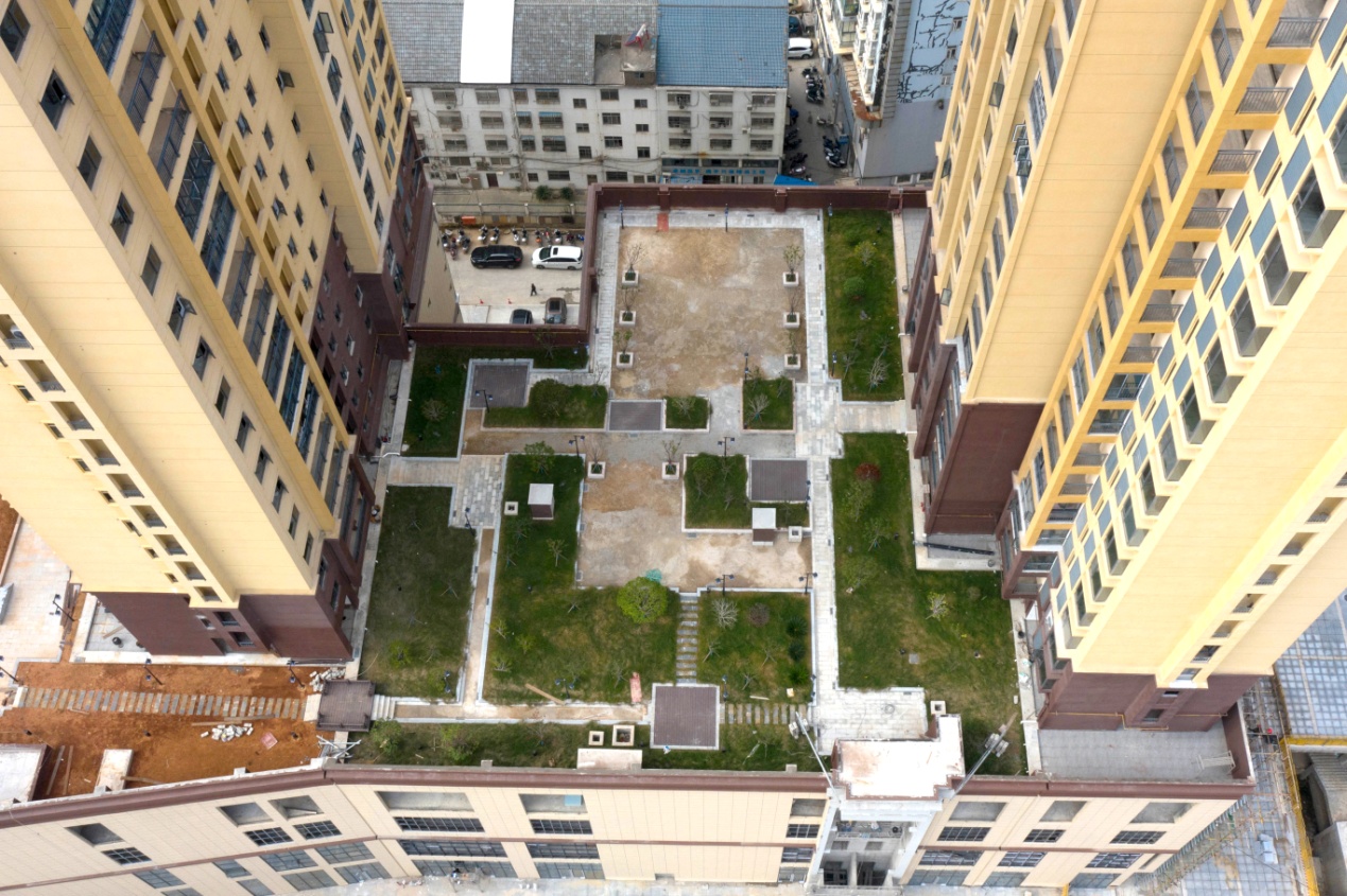 華進(jìn)?華弘廣場(chǎng)